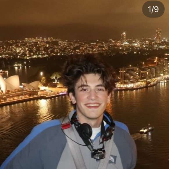 aaronolins's profile photo