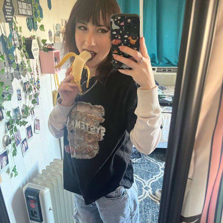 Lillyloolah's  profile picture