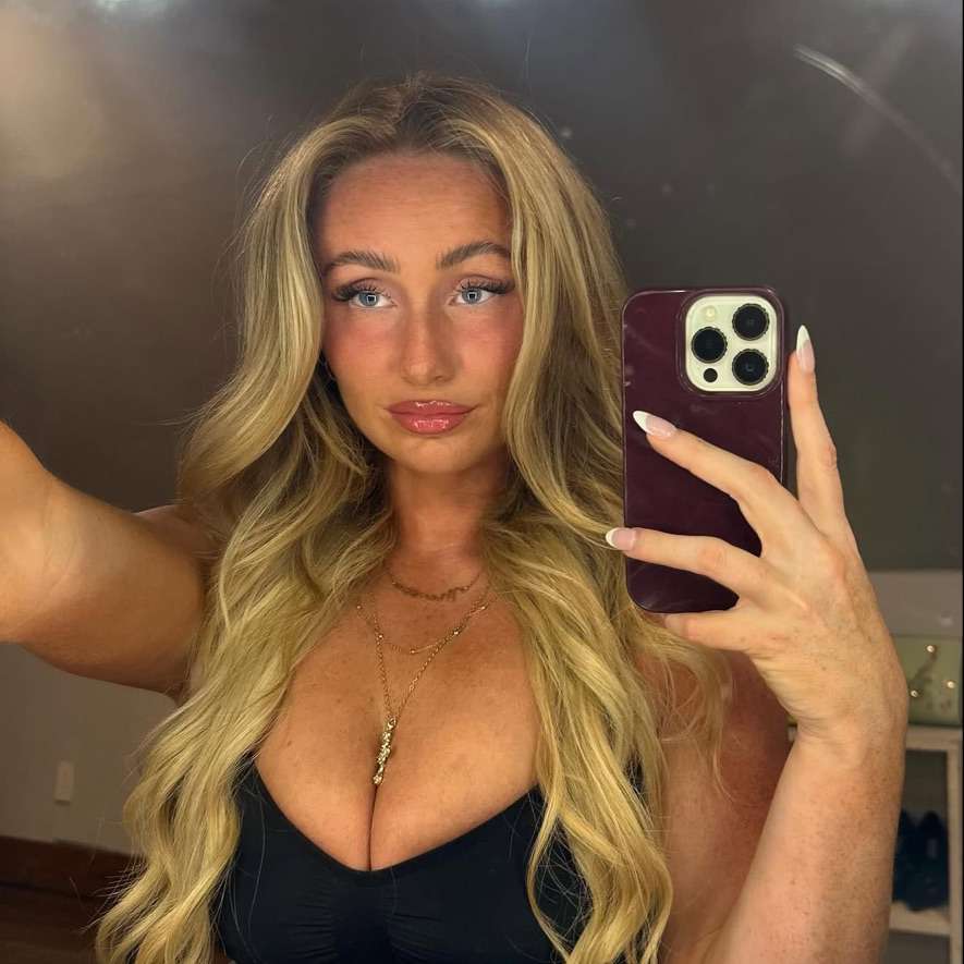 nhnkuup's  profile picture