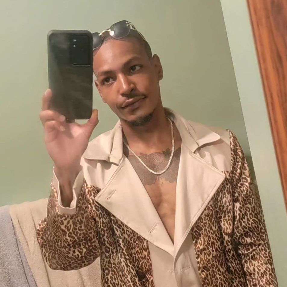 Swharzv2's  profile picture