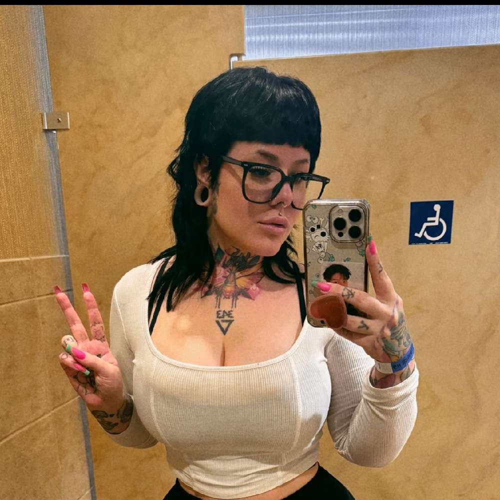 cleonadom4rl's  profile picture
