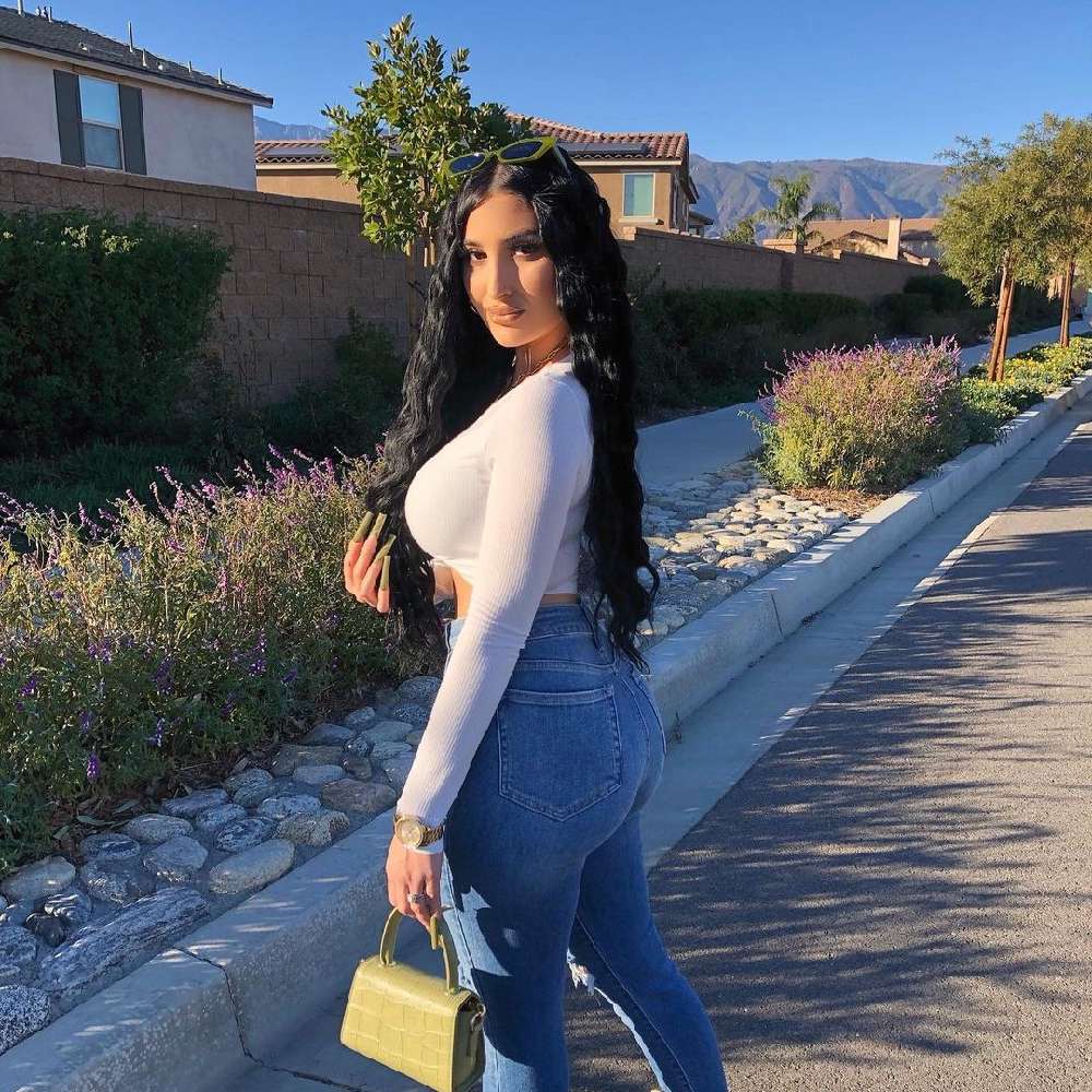 esmyugartee's  profile picture