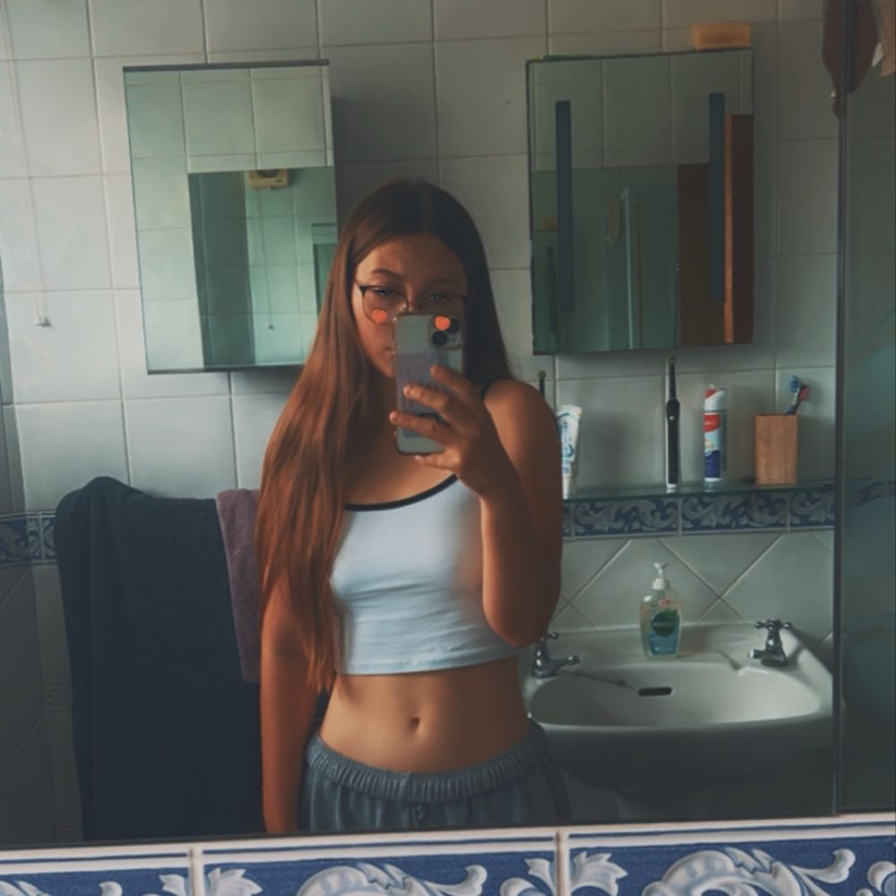 hollyyem's  profile picture