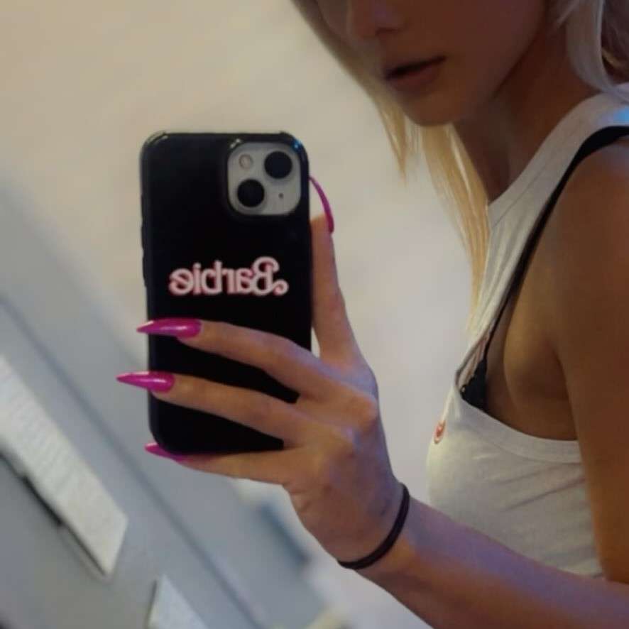 love_barbie99's profile picture