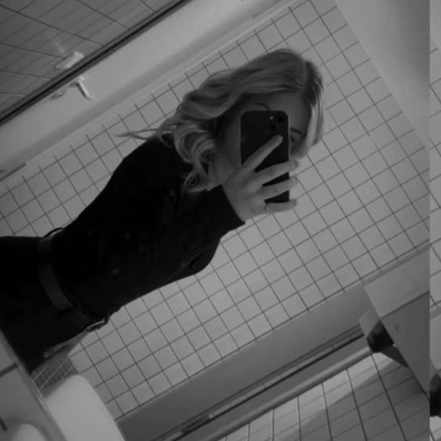 Smallgirllilly3's  profile picture