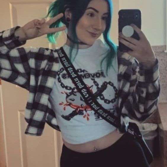 WildBlackRoses's  profile picture