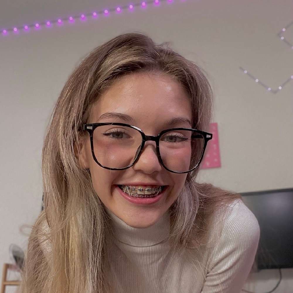 Izzzzzzy012's profile picture