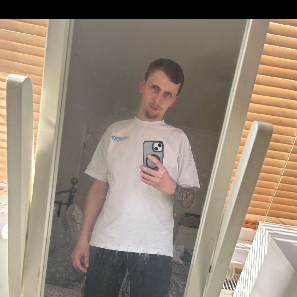 Suttz99's  profile picture