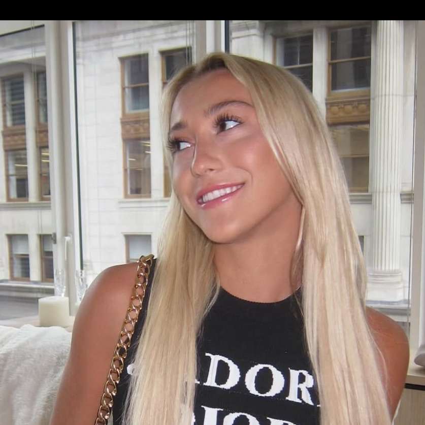 bellamylo2524's  profile picture
