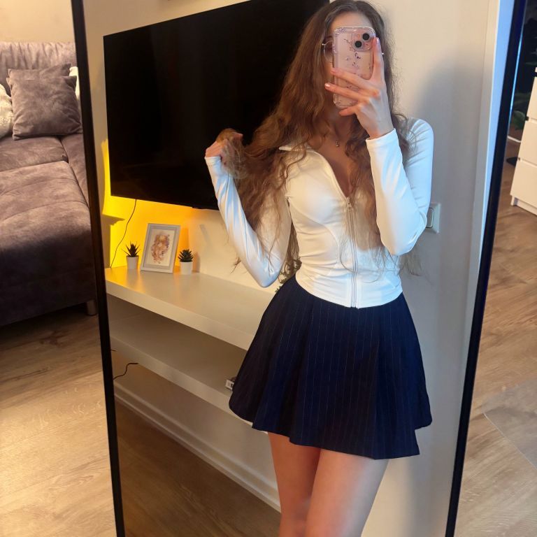 Chloe827372's  profile picture