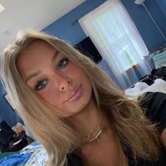 nicolee2859's  profile picture