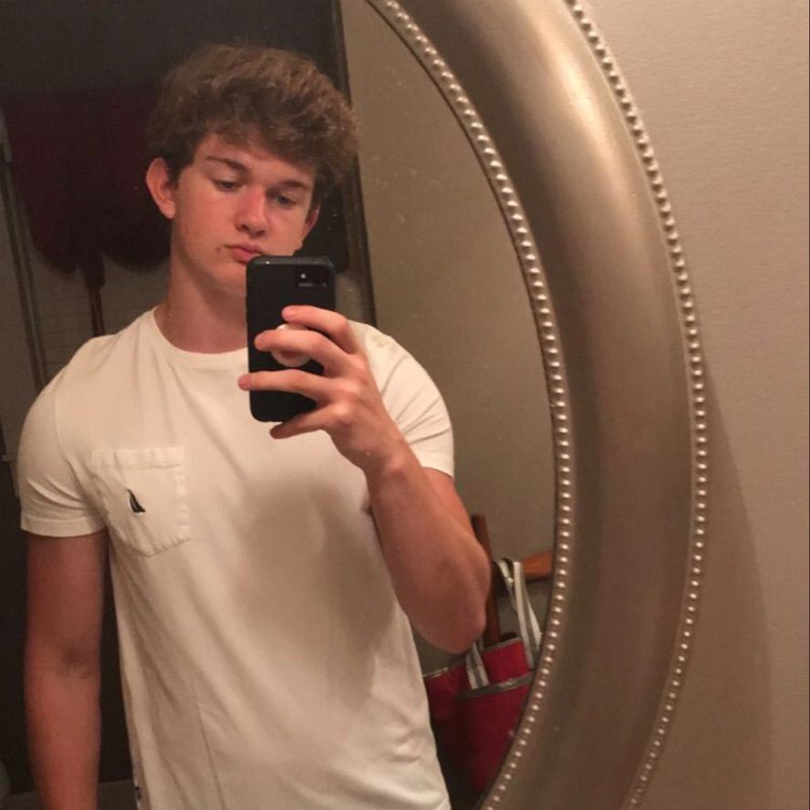 devinhall1501's profile picture