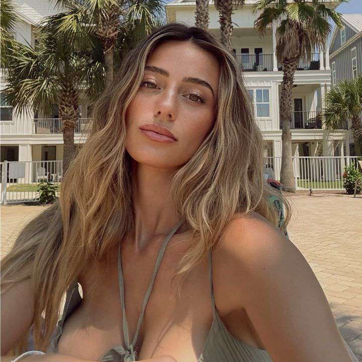 Liz2fine's  profile picture