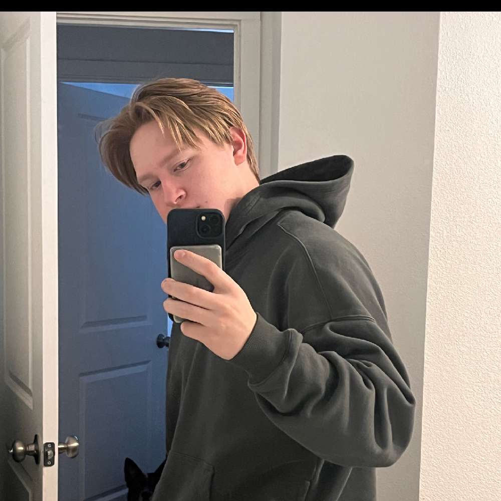 alex_leon8's profile photo