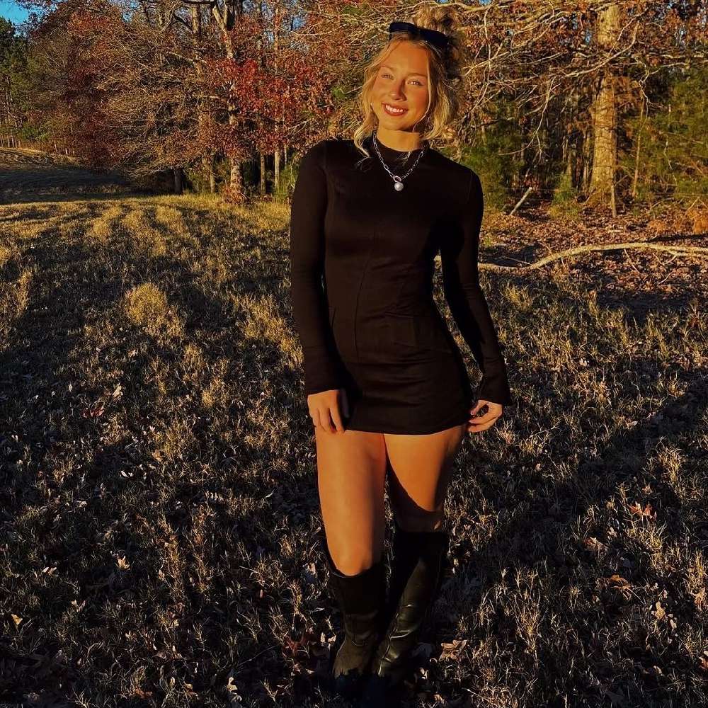 NicoleRosey321's  profile picture