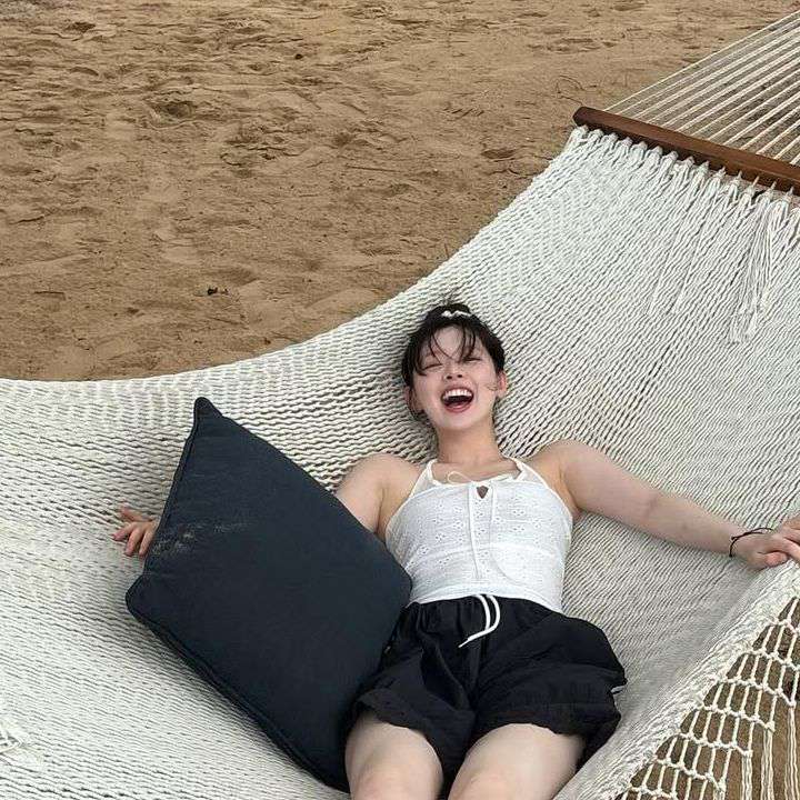 moonglazesky's profile picture
