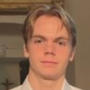 Robin1242222's  profile picture