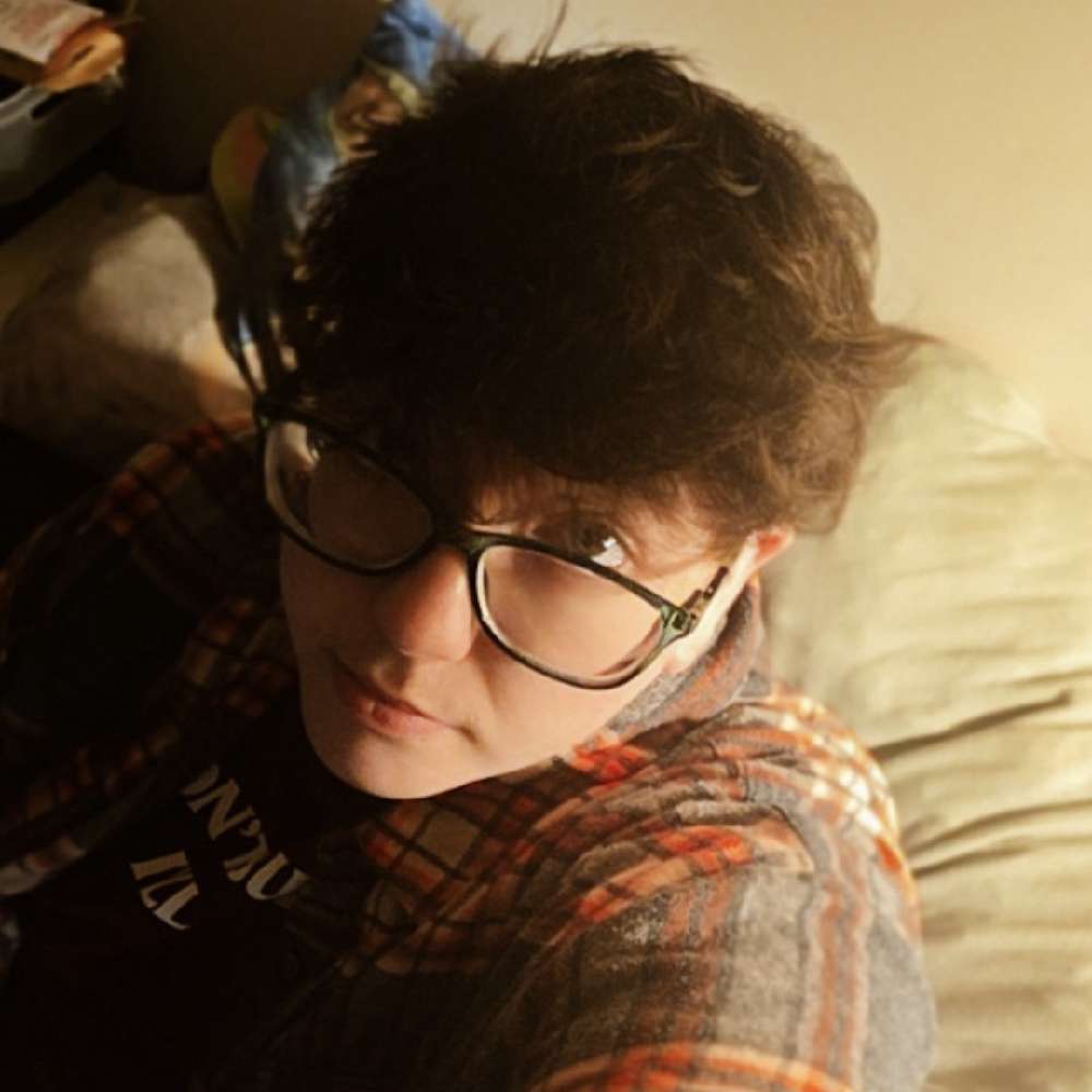 shypudge's profile picture