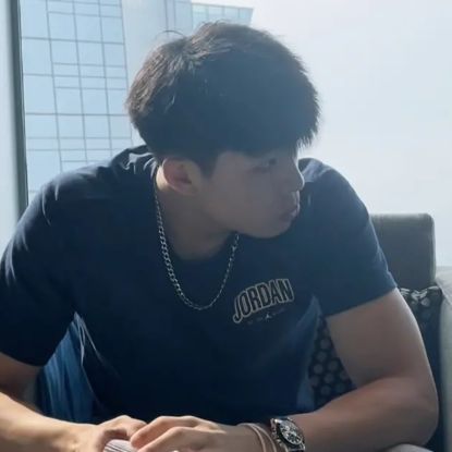 yurryy221's  profile picture