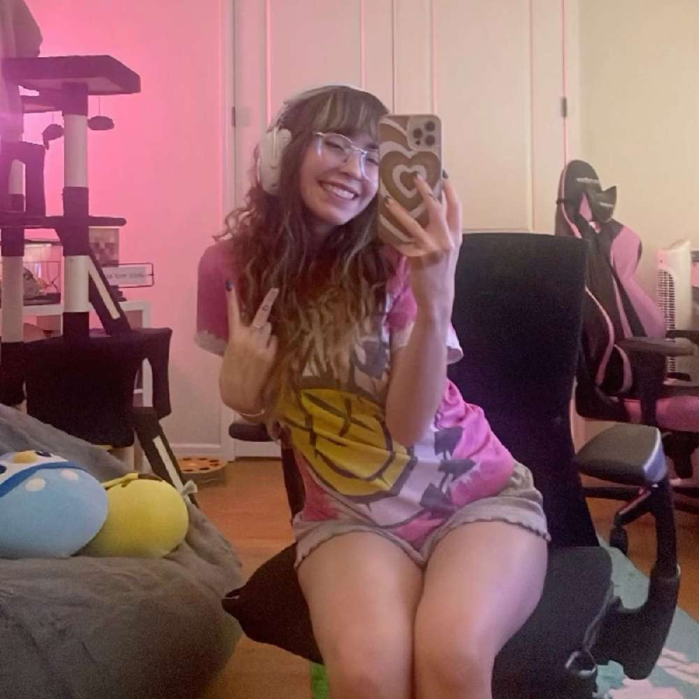 dystorra's profile photo