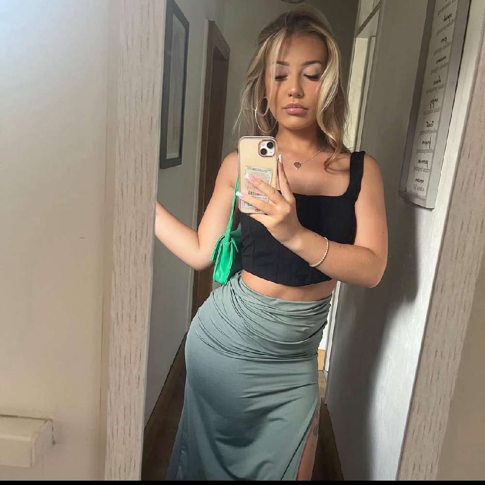 ameliagrangerr's  profile picture
