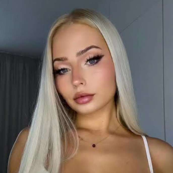 Alayna_777's profile picture