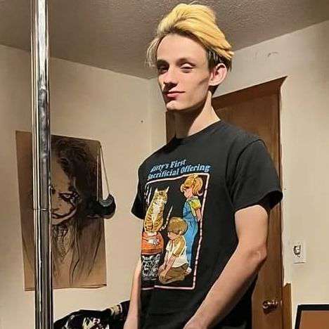 onehellovadrug's  profile picture