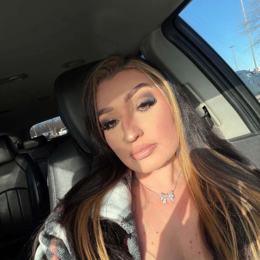 JustAWidow.'s  profile picture