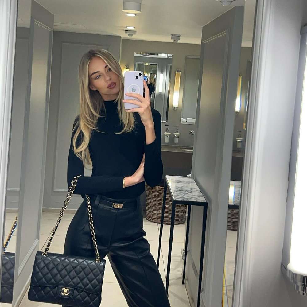 astridblomhigen's profile picture