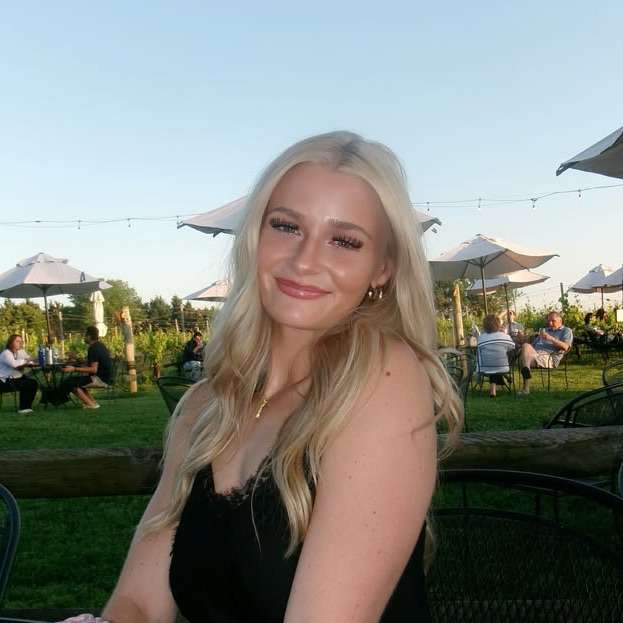 .charcharlotte.'s profile picture