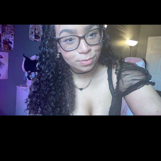 darlinggdolll's  profile picture