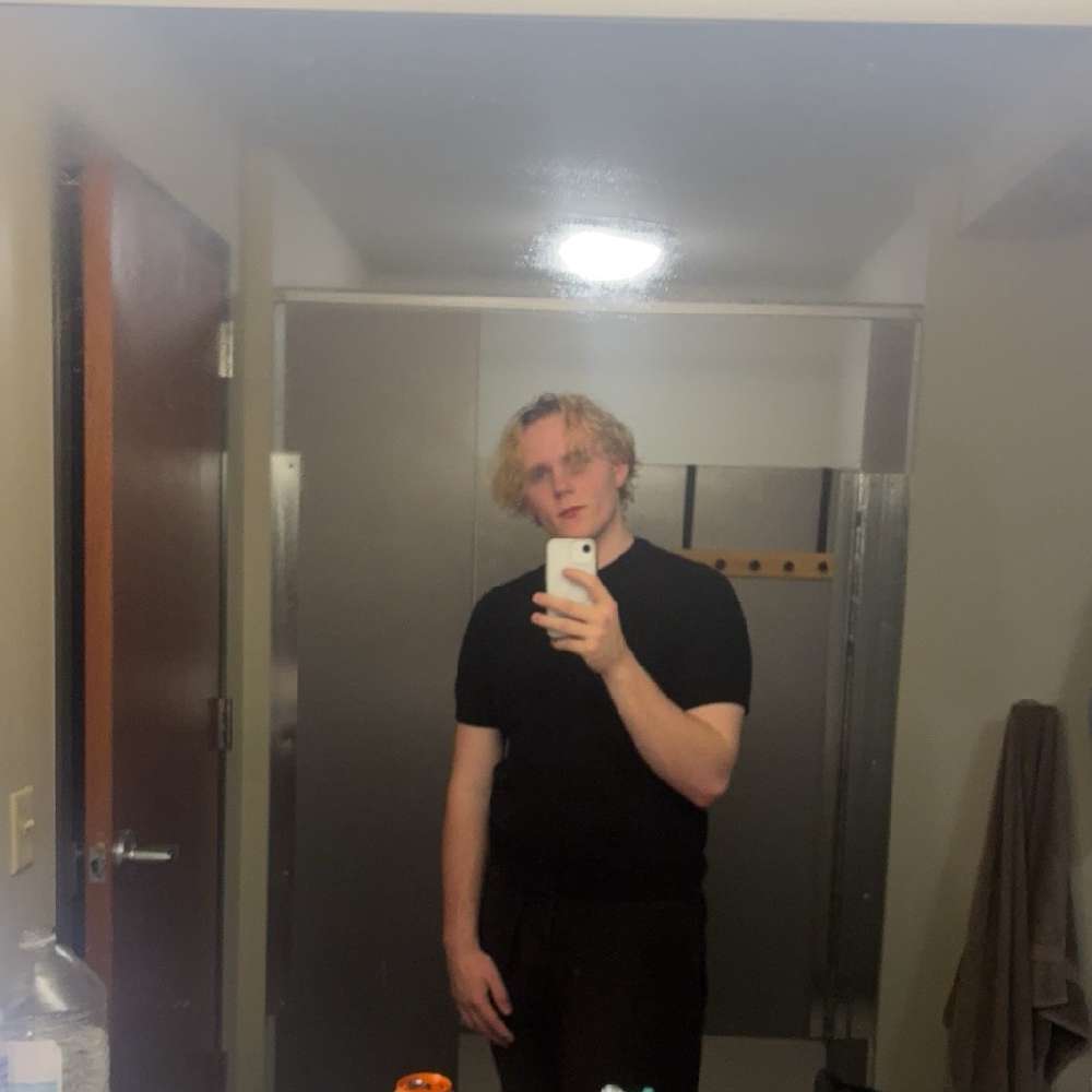 samsmith2401's  profile picture
