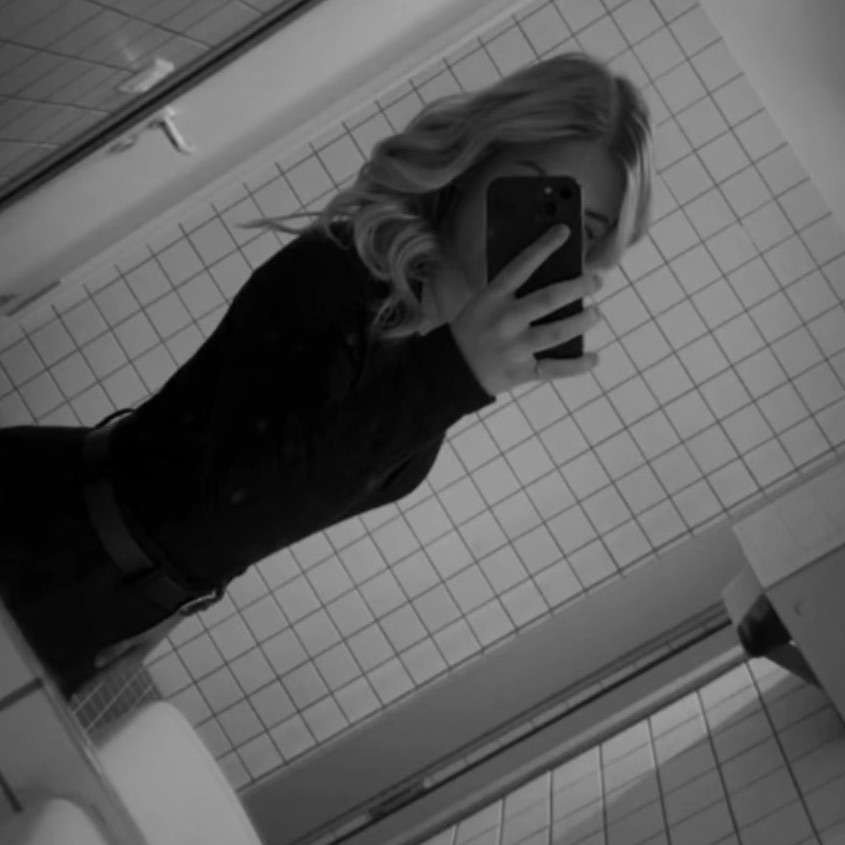 Smallgirllilly9's profile picture