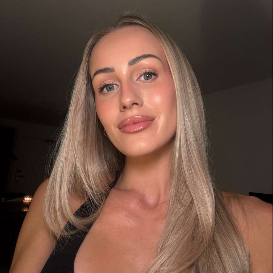 angnury's profile picture