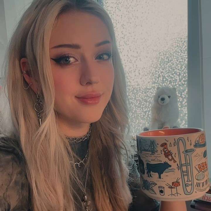 Leslie__1996's profile picture