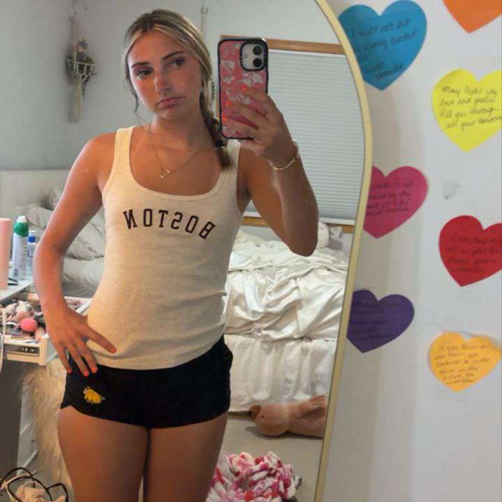 NicoleRosey321's profile picture