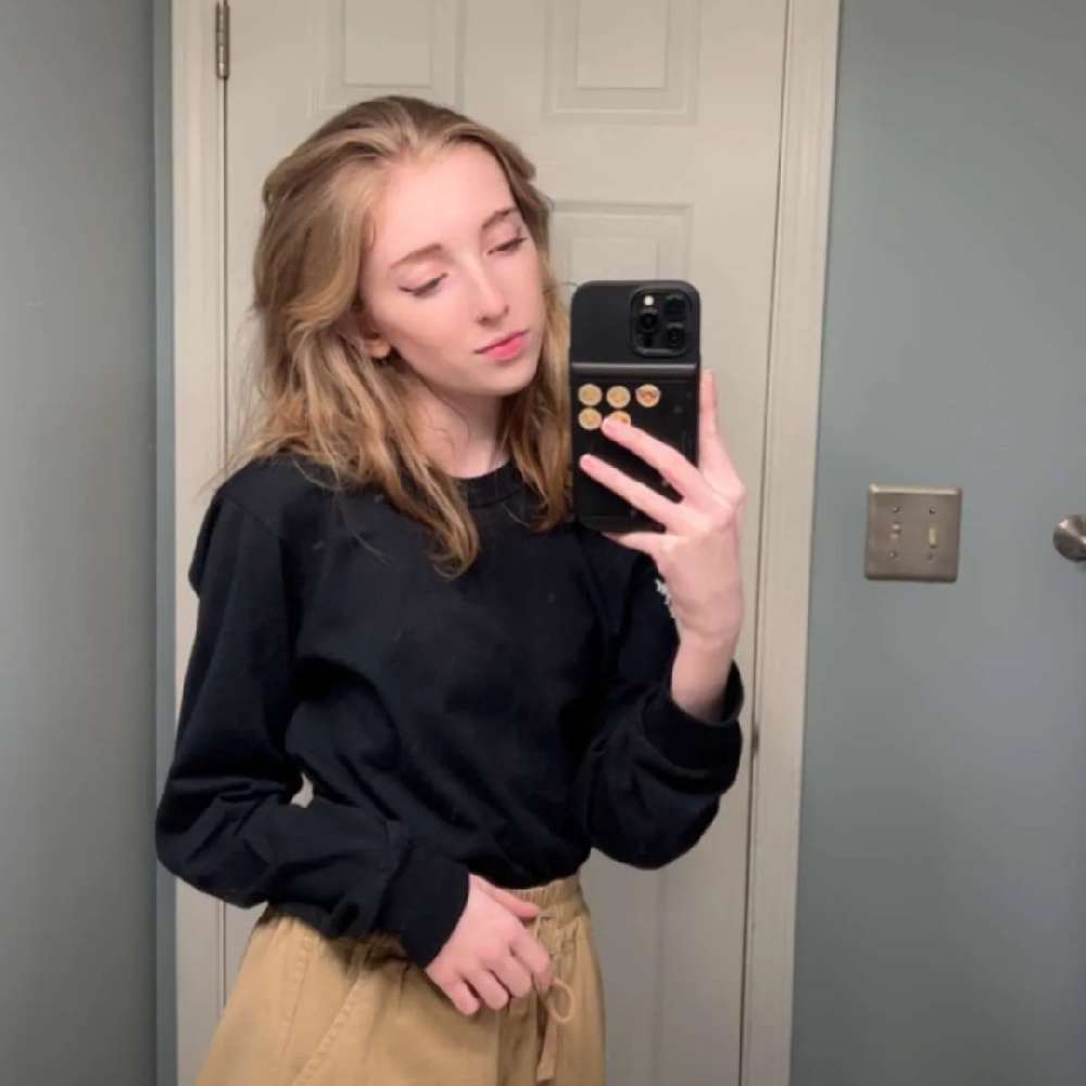 lys_is_b0red's  profile picture