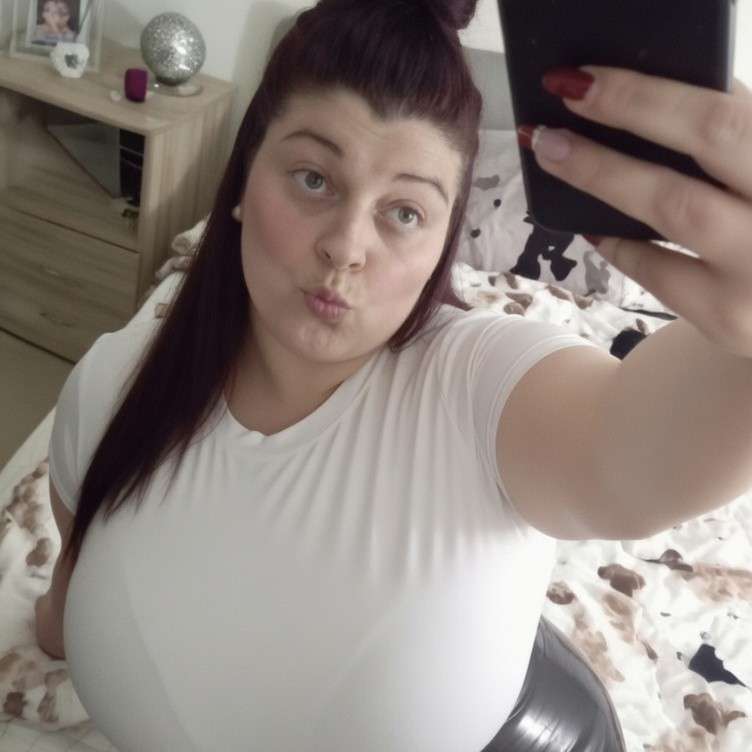 WeeCeeJ48GG's profile picture