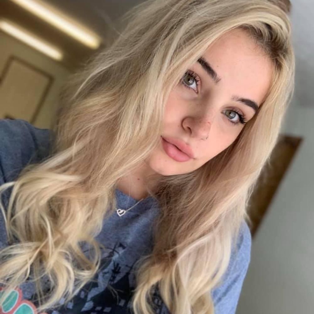 AnnaTy06's  profile picture