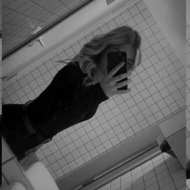 Smallgirllilly5's profile picture