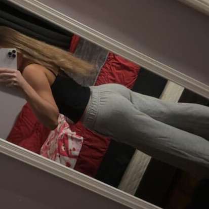 emi_llly's profile picture