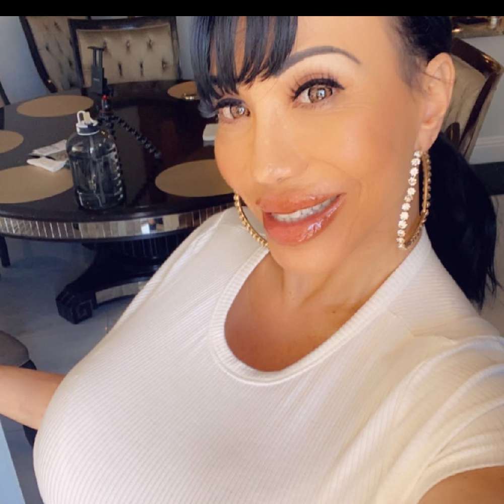 AvaDevineOfficial's profile photo