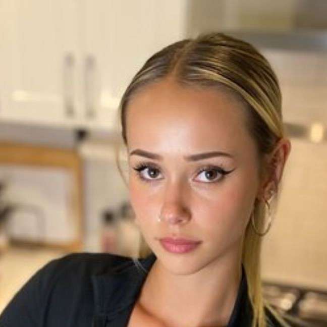 girlieroxy's profile picture