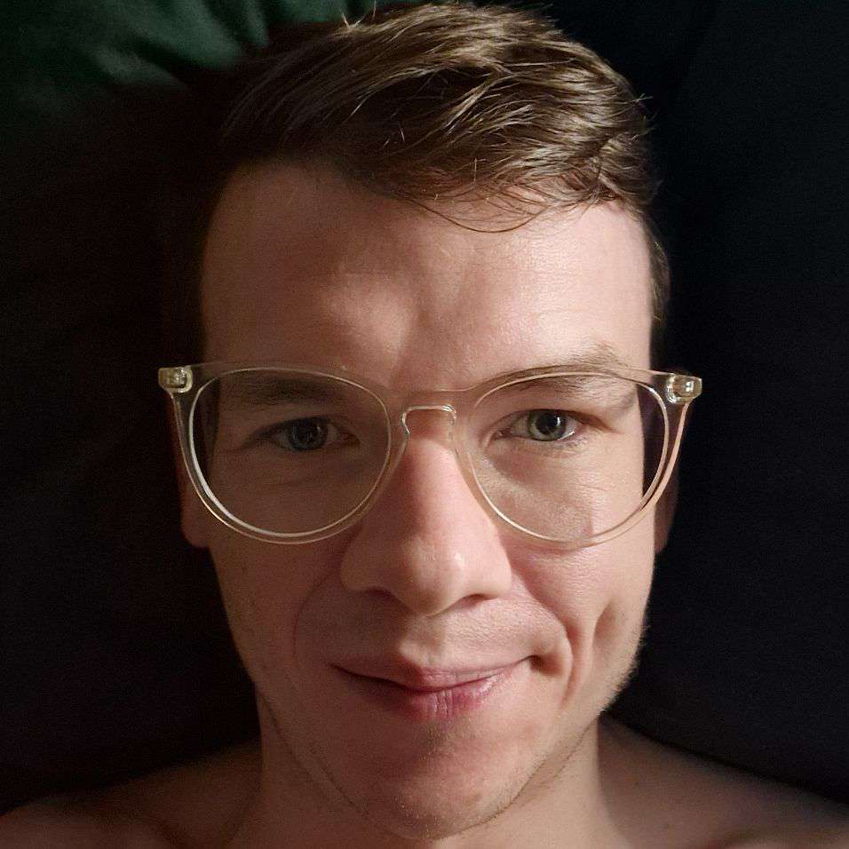 elmolotov's  profile picture