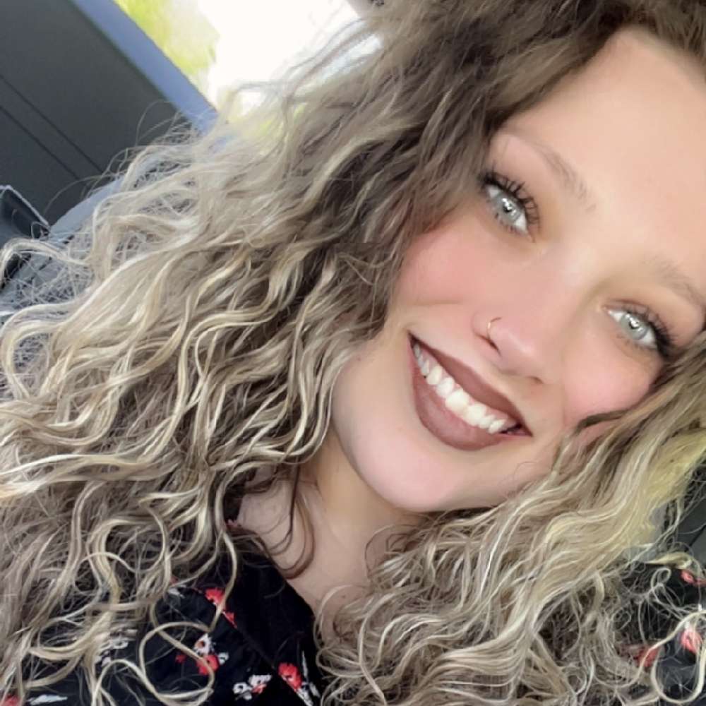 ashtrayy1998's  profile picture
