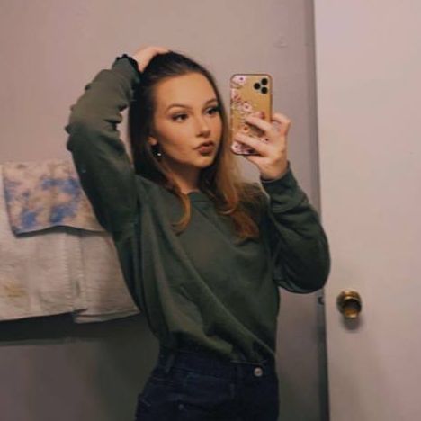 heyitsmelli's  profile picture