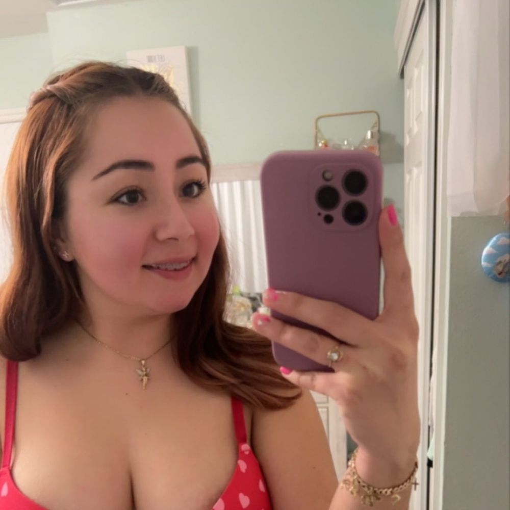 Evelyn_Per00's  profile picture