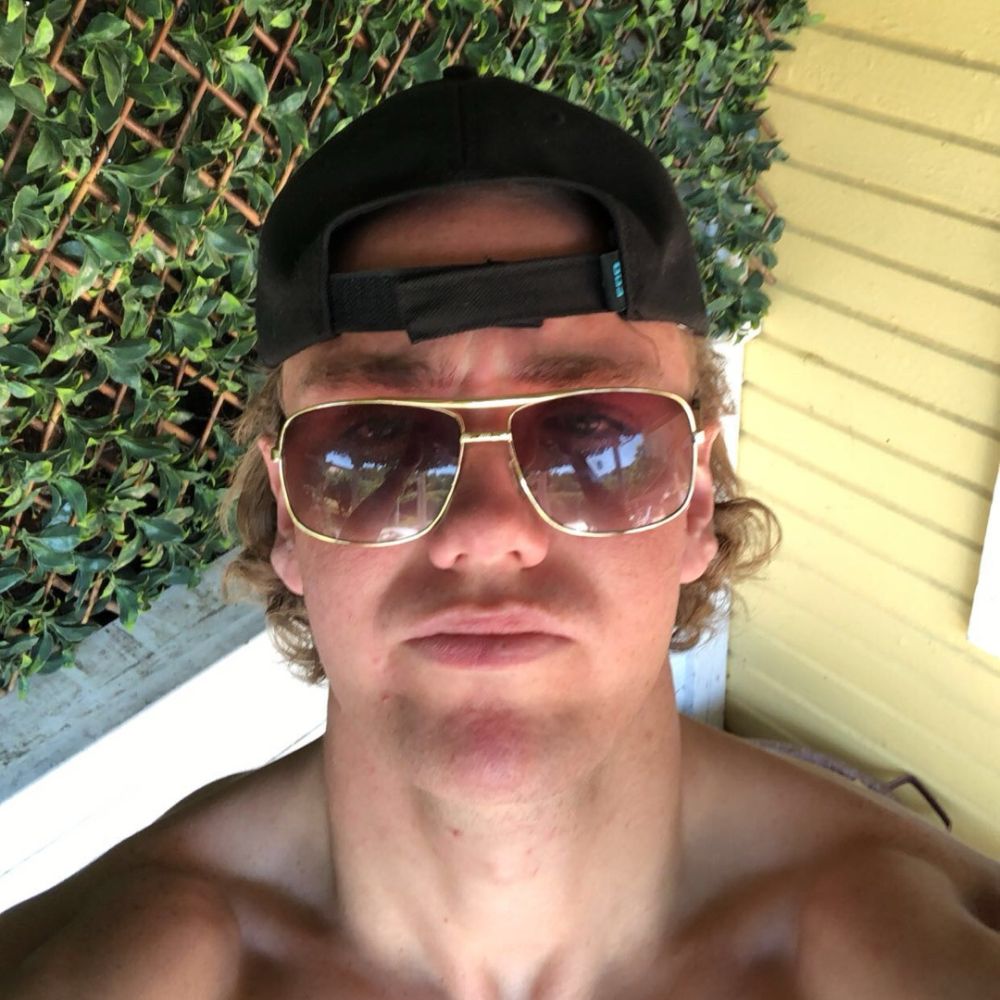 Allex1b's  profile picture