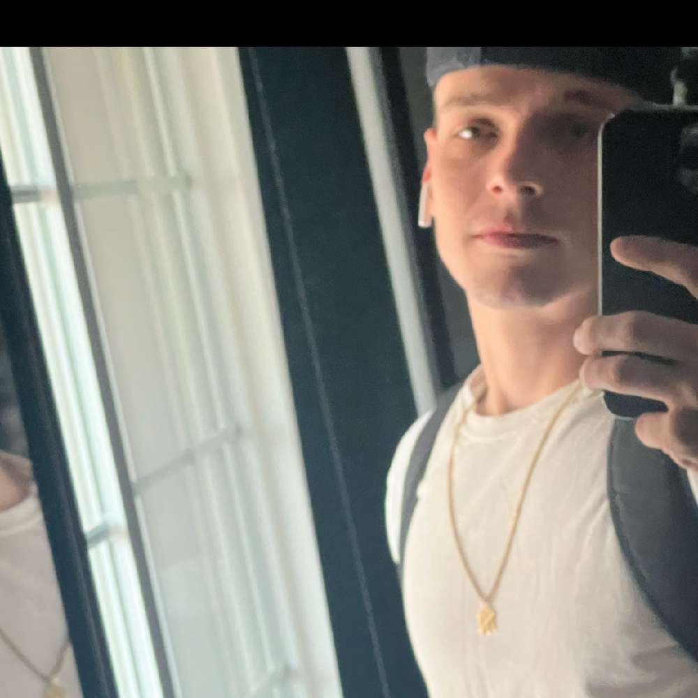 straightttoBizness's profile picture