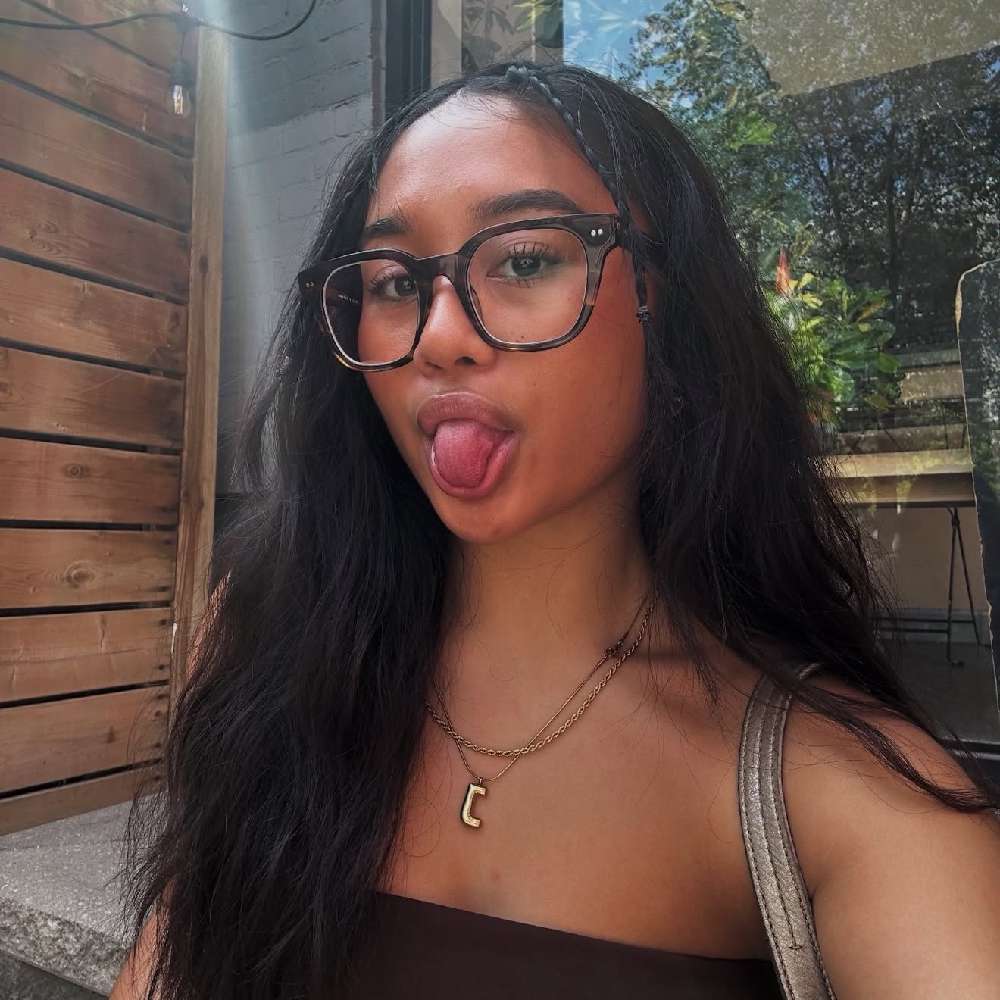 angnury's profile photo